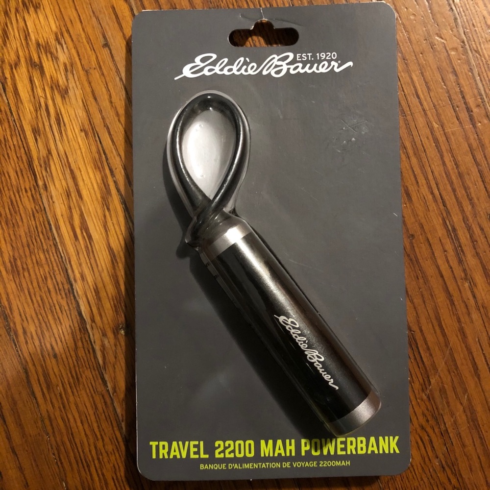 NWT Eddie Bauer Charging Bank